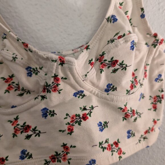 Urban Outfitters Floral Top - Picture 6 of 6